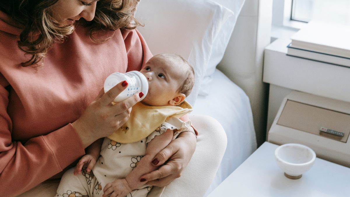 When To Change Baby Bottle Tips For Your Baby Baby Blendy Bottles when-to-change-baby-bottle-tips-for-your-baby-baby-blendy-bottles